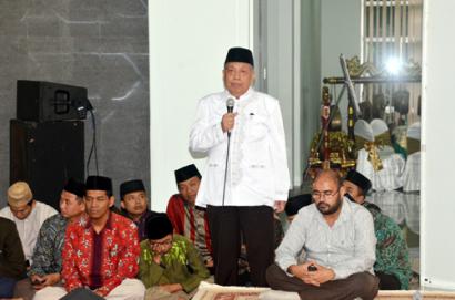 1193_pak-imam.jpg