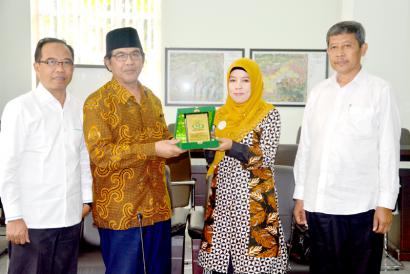 1370_kunjungan.jpg