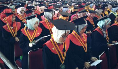 1419_wisuda.jpg