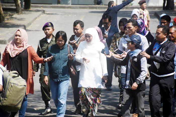 1563_khofifah.jpg