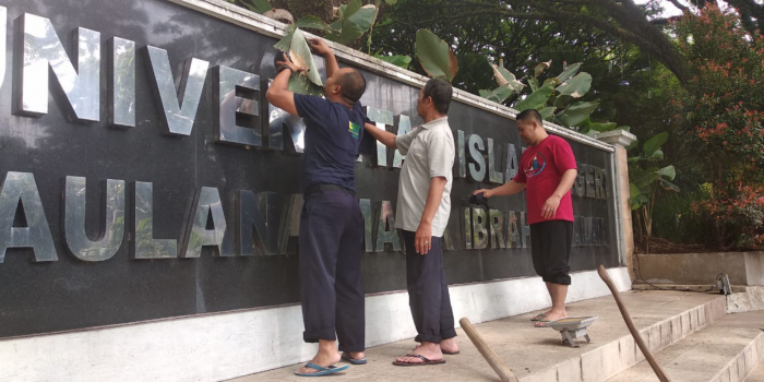 1758_karyawan.png
