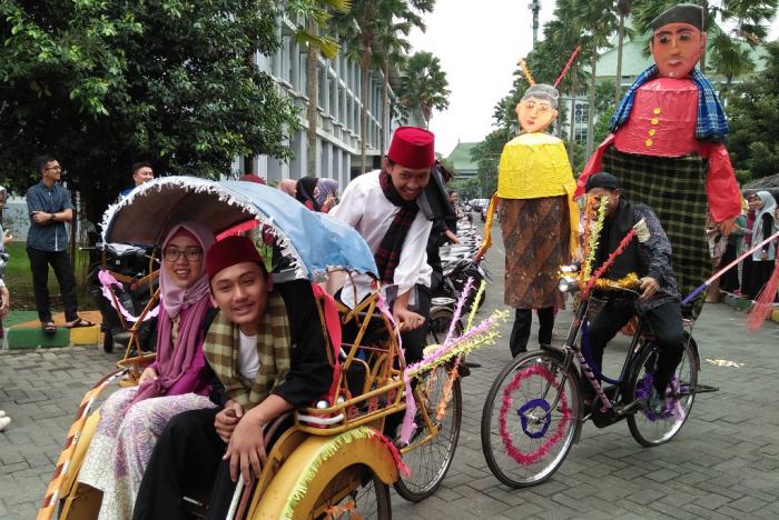 2038_carnival4.jpg