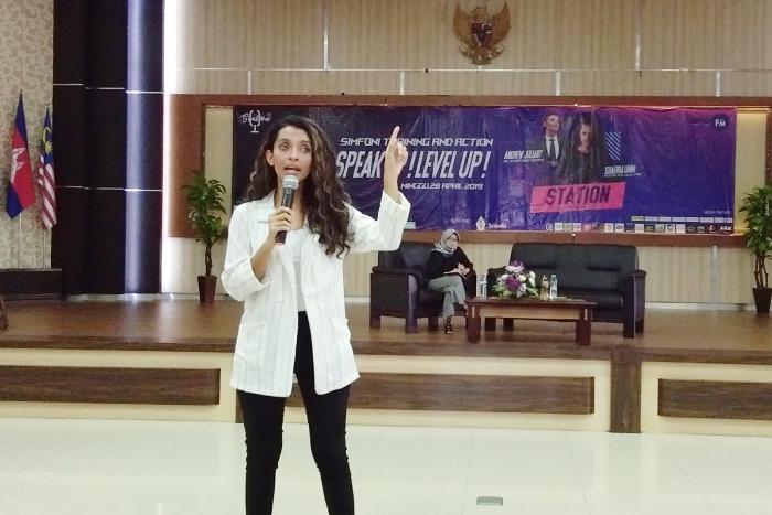 2041_shafira.jpg