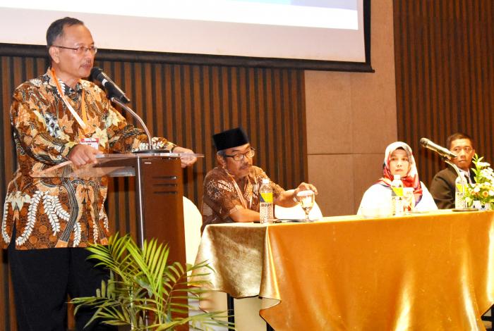 2549_rektor-sambutan.jpg