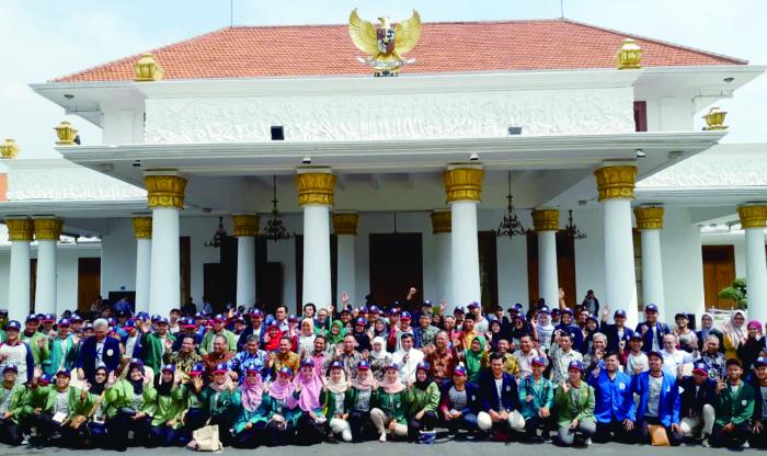 2571_pose-bersama.jpg