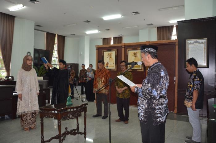 2679_dekan-baru-fkik.jpg
