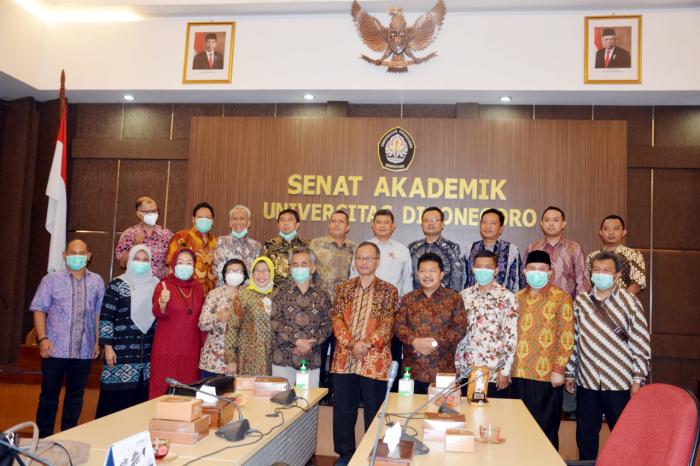 3033_undip2.jpg