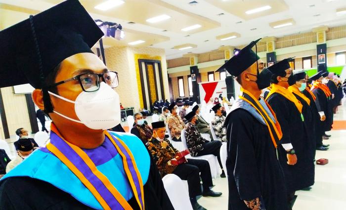 3522_wisuda.jpg