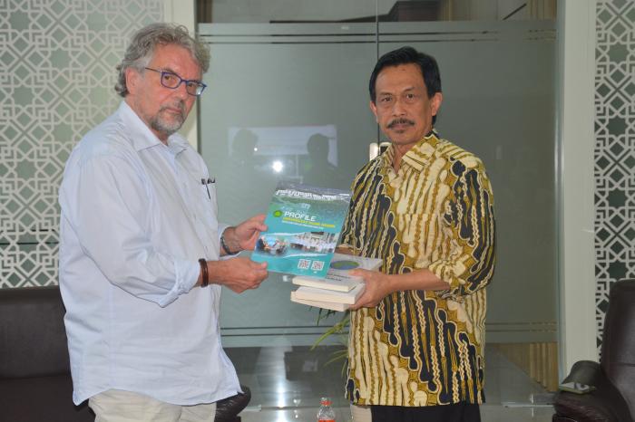 3932_bersama.jpg