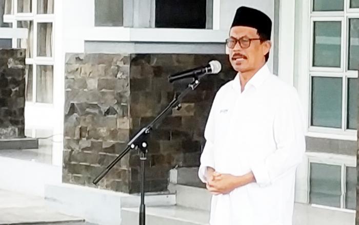 4410_rektor.jpg