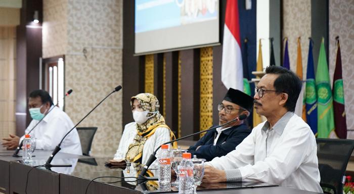 4630_panitia.jpg