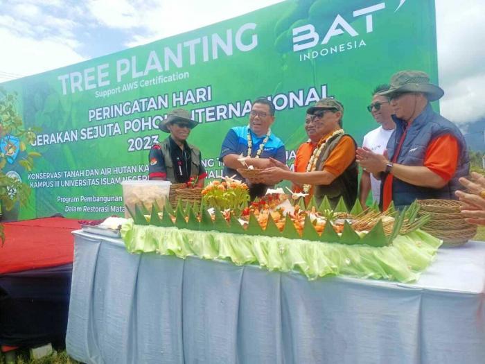 5084_uin-malang-tree-planting.jpg