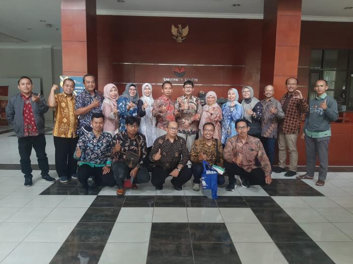 5181_panitia.jpg