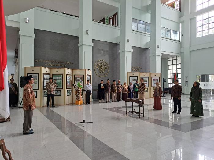 5196_panitia.jpg