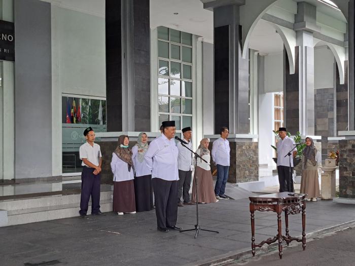 5202_panitia.jpg