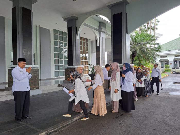 5205_panitia.jpg