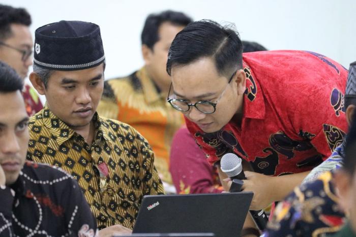 5216_panitia.jpg