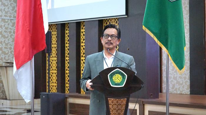5928_rektor.jpg