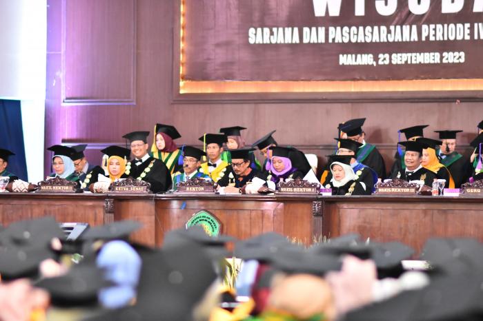 6000_wisuda.jpg