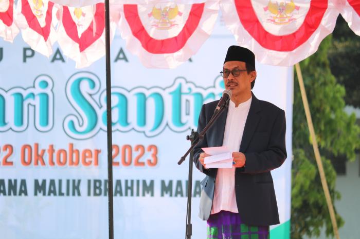 6085_santri.jpg