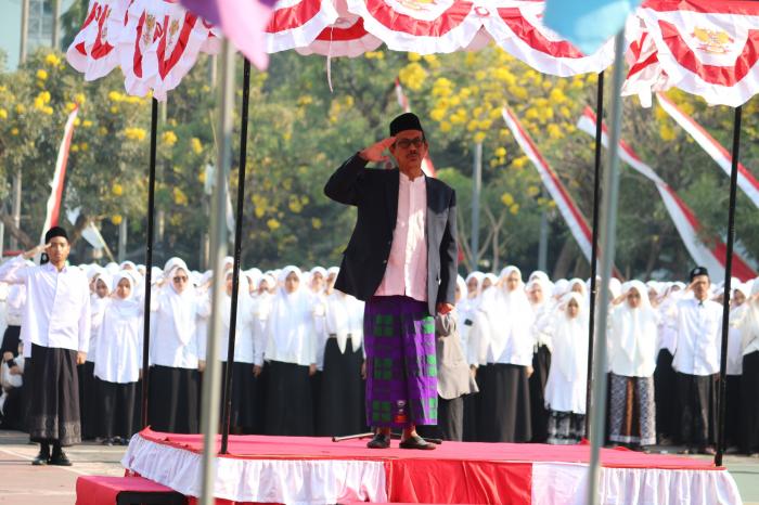 6086_santri.jpg