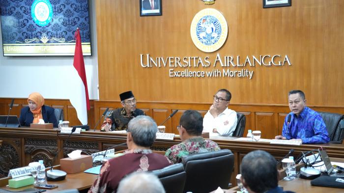 6370_unair001.jpg