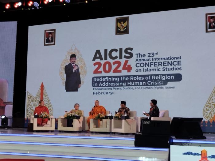6778_aicis.jpg