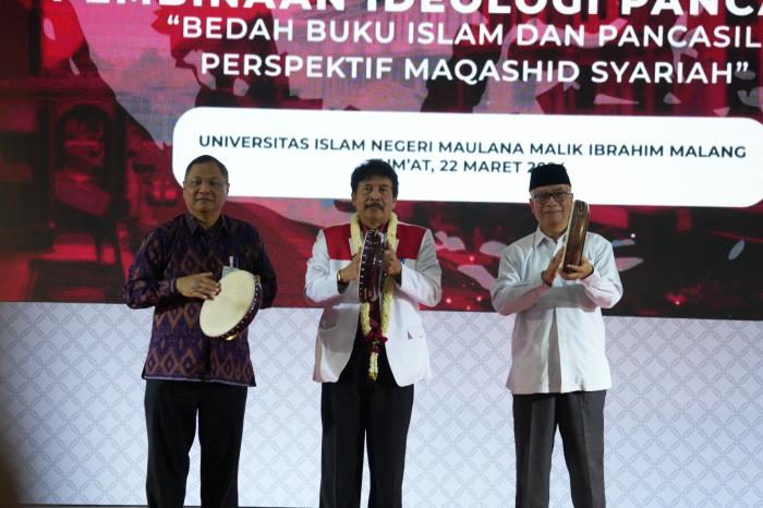 7008_pancasila.jpg
