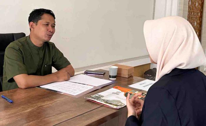 7204_interview.jpg