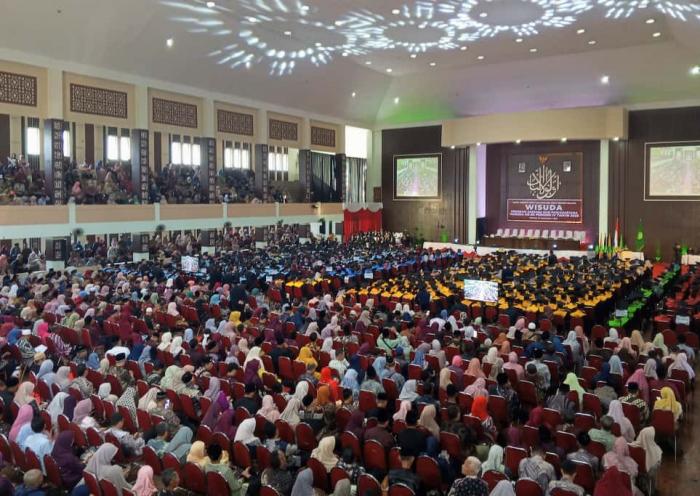 10039_wisuda1.jpeg
