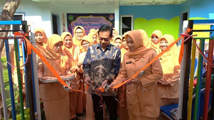 8996_potong-pita.jpg