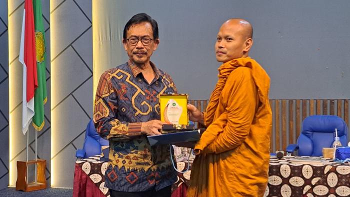 9130_budha.jpg